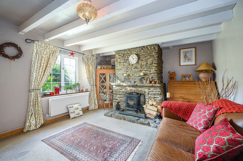 Sitting Room- click for photo gallery